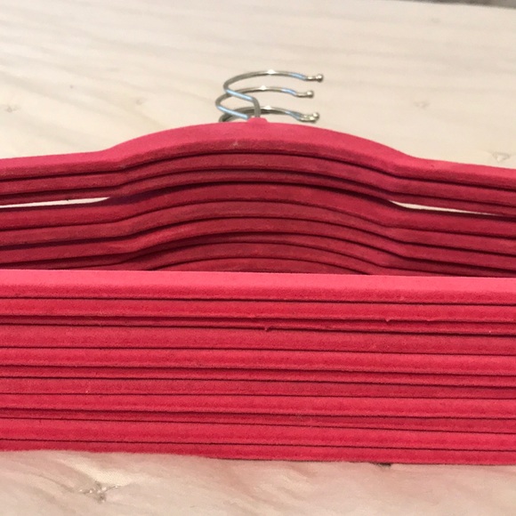 Velvet pink hangers - Picture 3 of 4